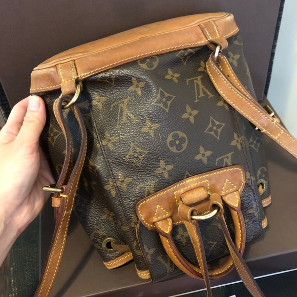 ❌SOLD❌ Authentic Louis Vuitton Montsouris backpack - Picture 6 of 8